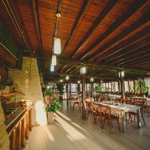 Restaurant nuntă Maramureș – Secret Graden